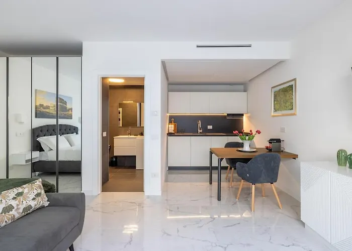 Colosseum Luxury House